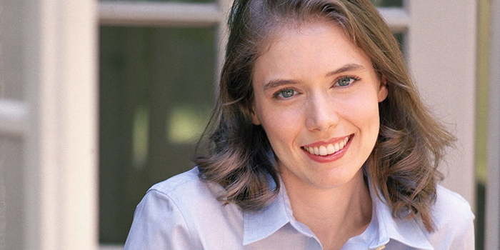 Madeline Miller headshot